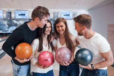 Страйк телику🤣🎳 #юмор #приколы #боулинг #разбил #телевизор | TikTok