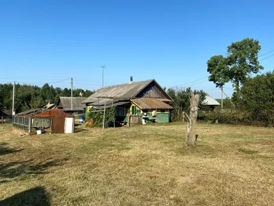 Узкая Крутая Аллея Улицы В Деревне Маленького Городка В Тоскане В Течение  Дня В Солнечный Летний День С Желтыми Зданиями — стоковые фотографии и  другие картинки Архитектура - iStock