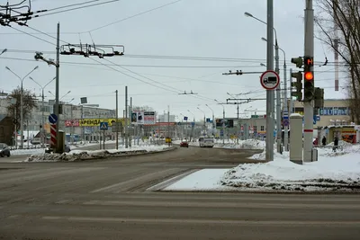 Утро 1 января в Хабаровске: закрытые магазины, пустые улицы и остатки  новогодней встречи - AmurMedia.ru