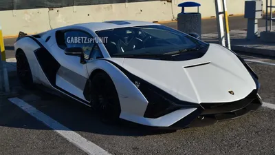 Самый крутой суперкар Lamborghini впервые заметили на дорогах | ТопЖыр