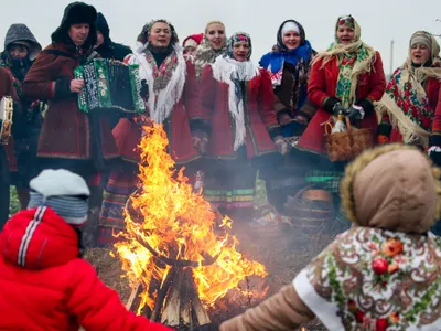 Мастер-класс по аппликации «Иллюстрация к колядке «Ангел с неба к нам  спустился» (12 фото). Воспитателям детских садов, школьным учителям и  педагогам - Маам.ру